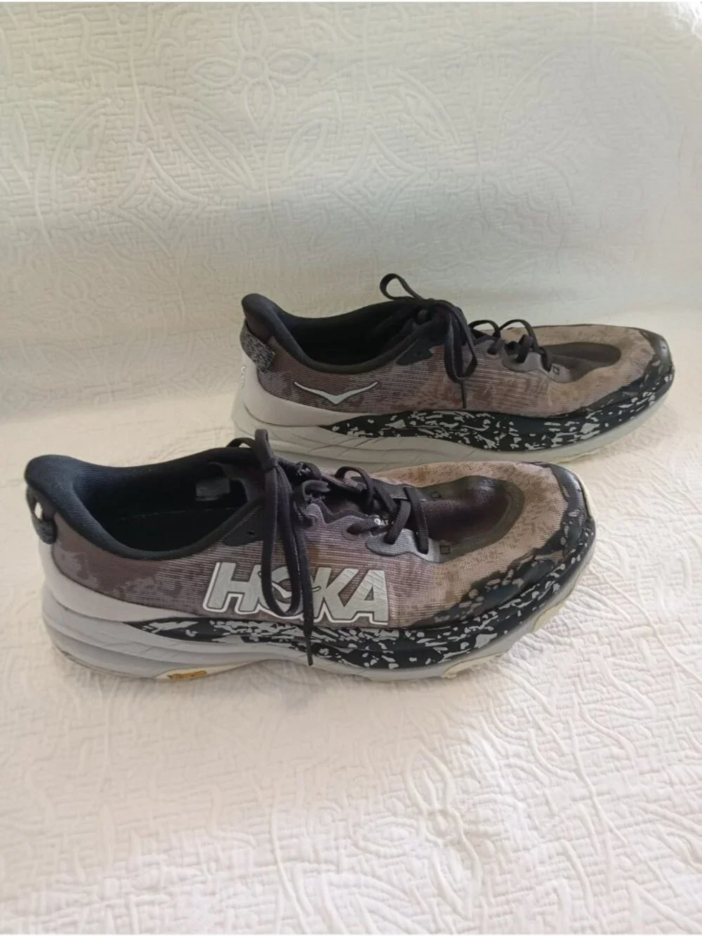 Hoka One One Speedgoat 6 Trail Running Shoes Mens Sz 13 D Gray/Black Vibram Sole